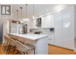 16 Pine Crescent, Toronto, ON M4E1L2 Photo 8