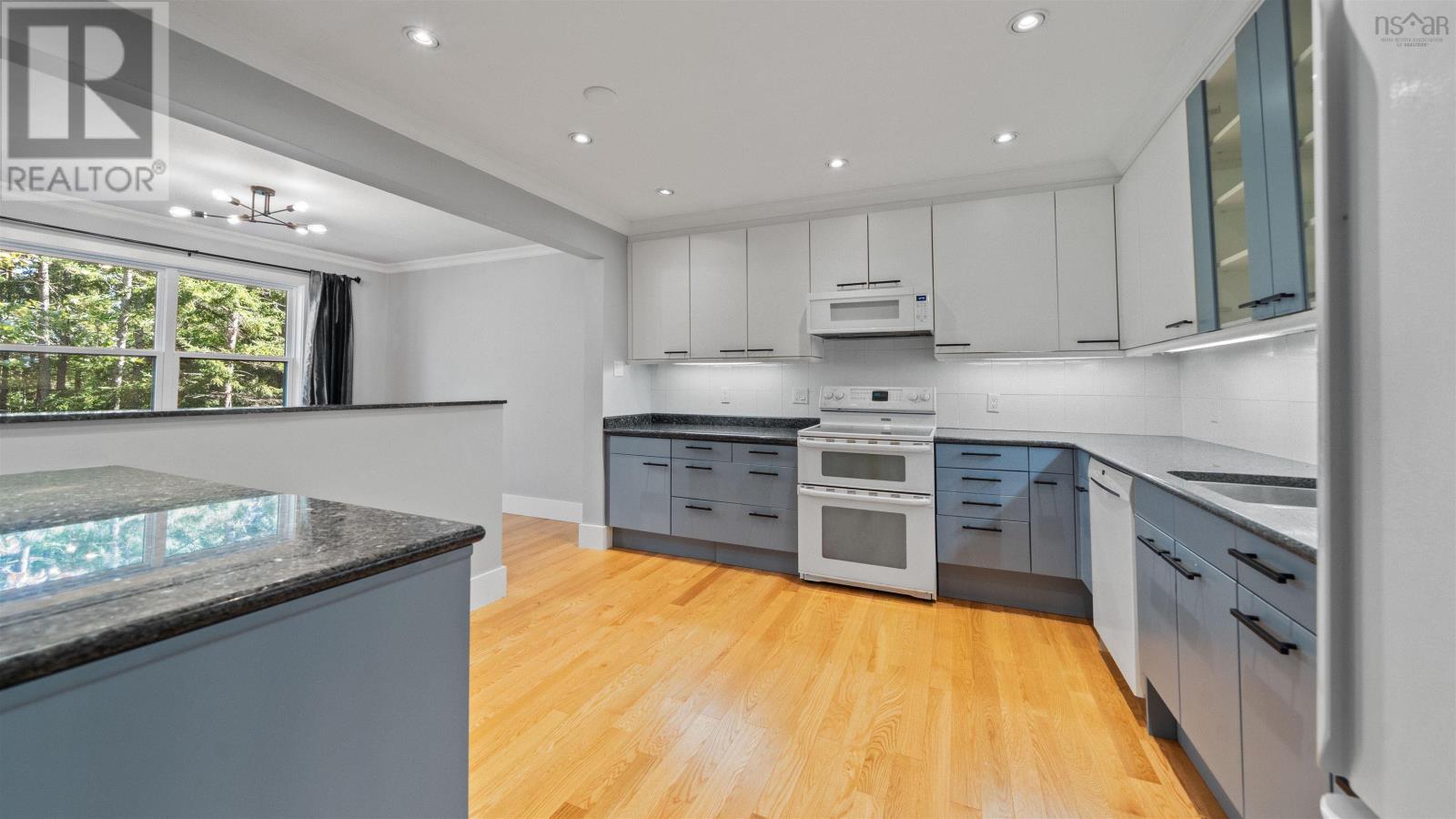 40 Walden Place - 9