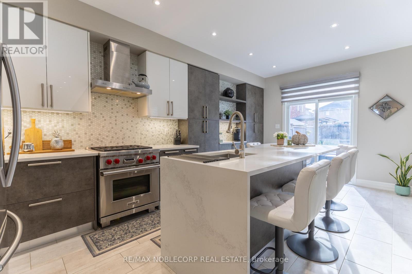 2189 GALLOWAY STREET - 12