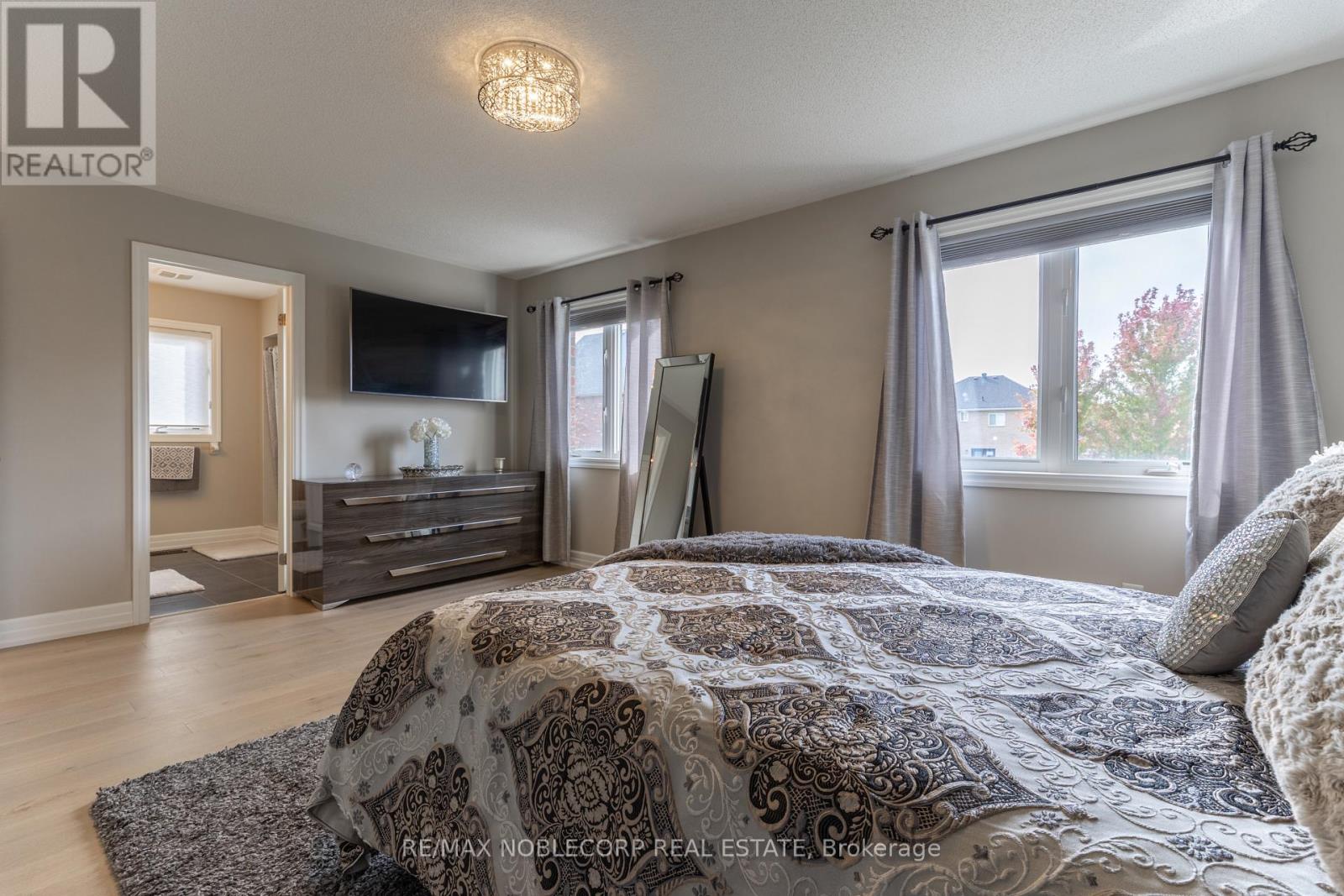 2189 GALLOWAY STREET - 24