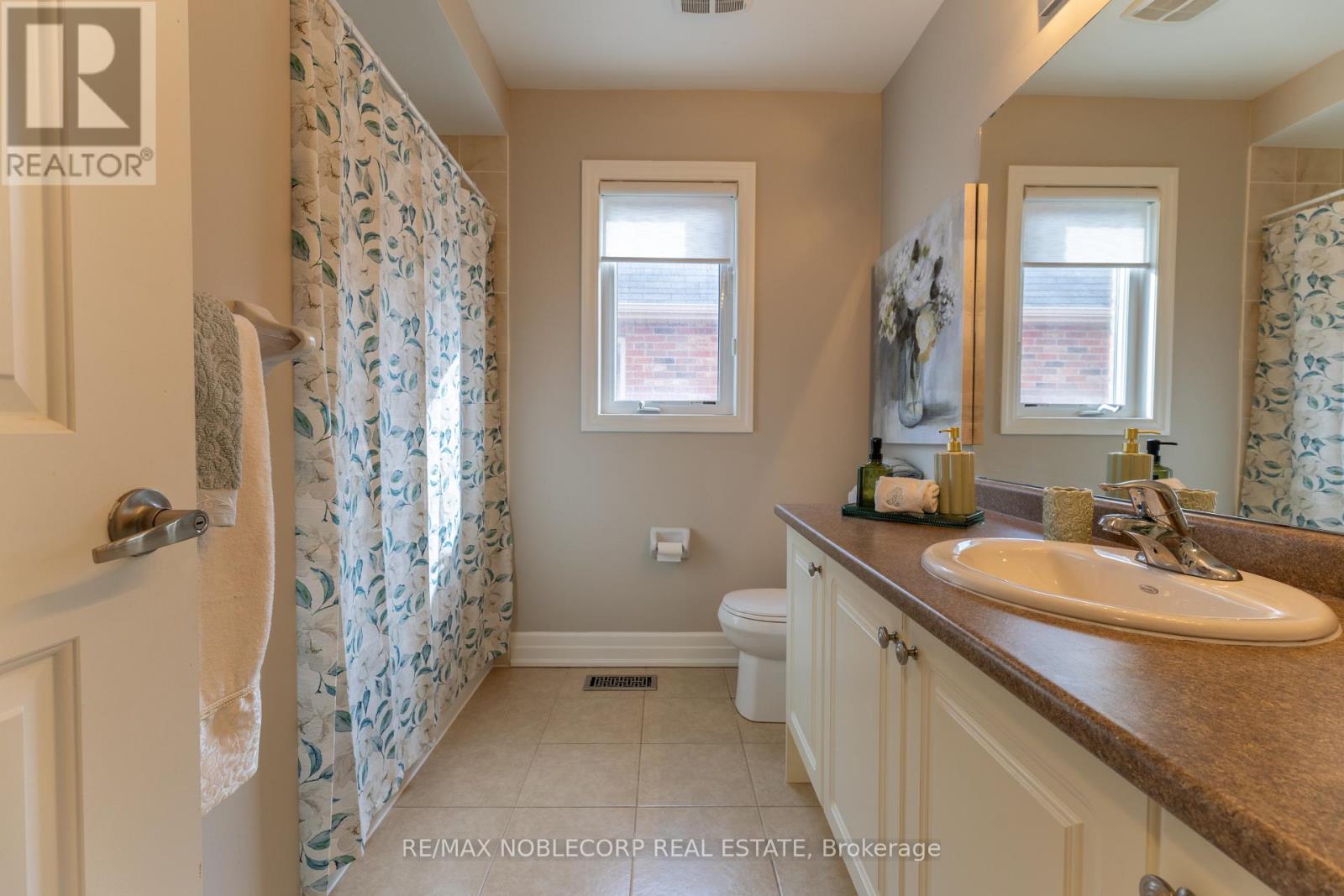 2189 GALLOWAY STREET - 36