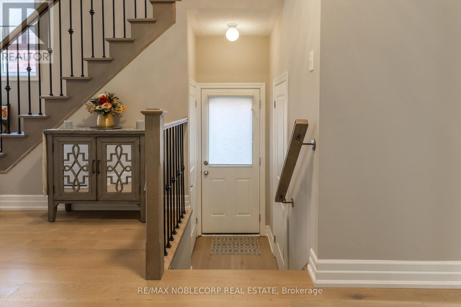 2189 Galloway Street, Innisfil, ON photo 5