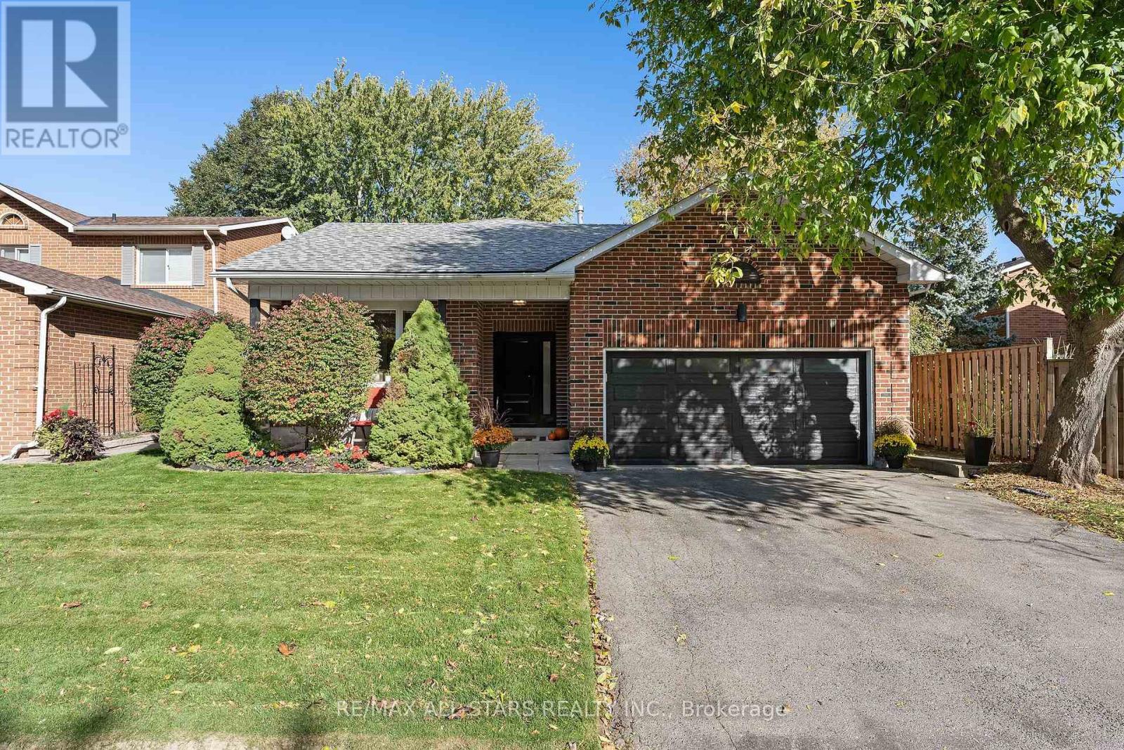 209 Malton Road, Newmarket, ON photo 1