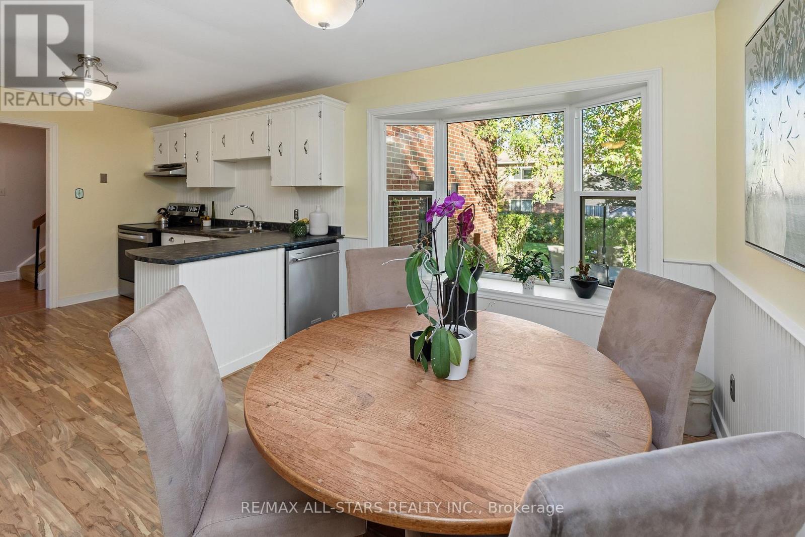 209 Malton Road, Newmarket, ON photo 12