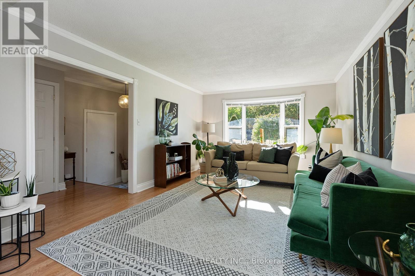 209 Malton Road, Newmarket, ON photo 3