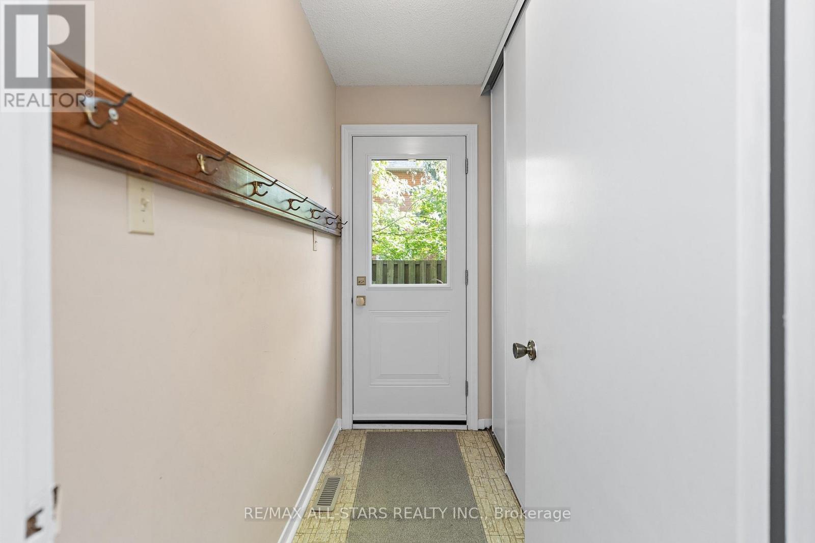 209 Malton Road, Newmarket, ON photo 32