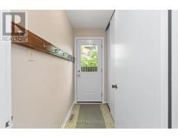 209 Malton Road, Newmarket, ON L3Y5X3 Photo 32