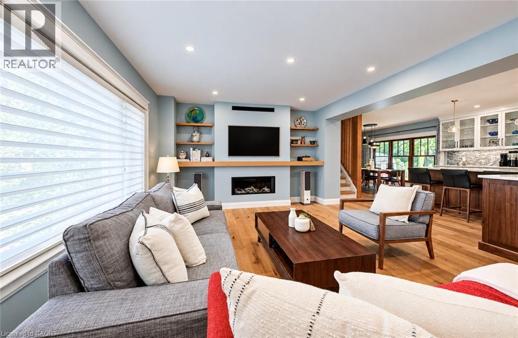 656 Westmount Road West — photo 15