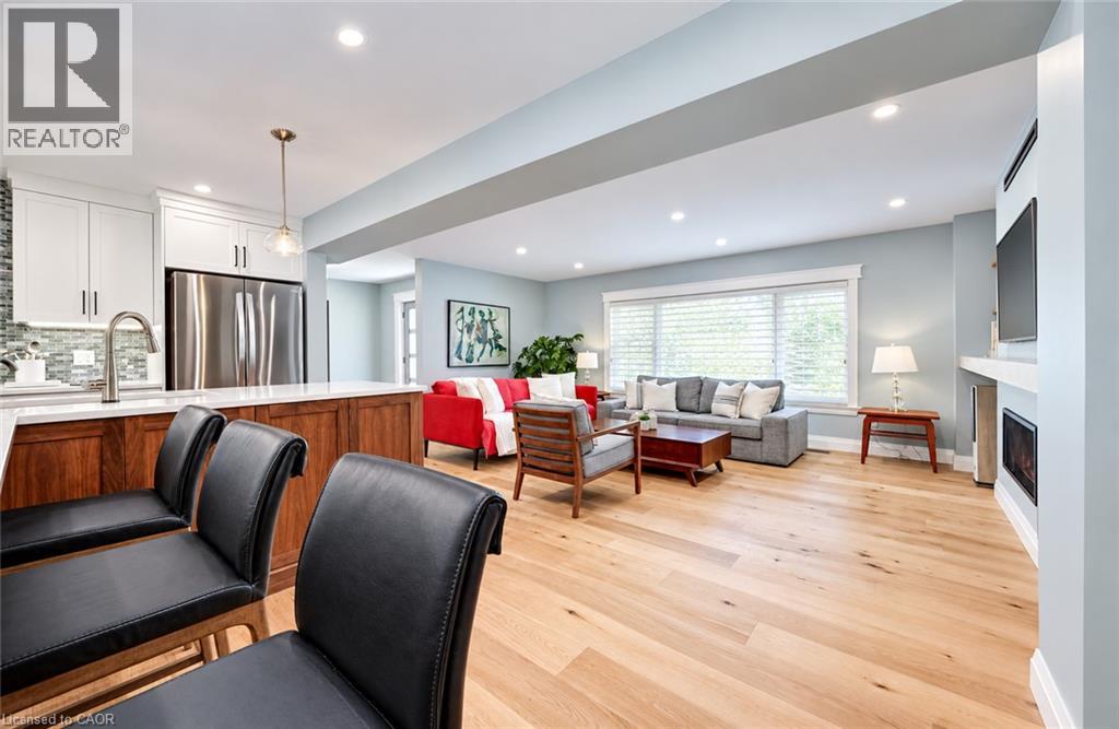 656 Westmount Road West — photo 14
