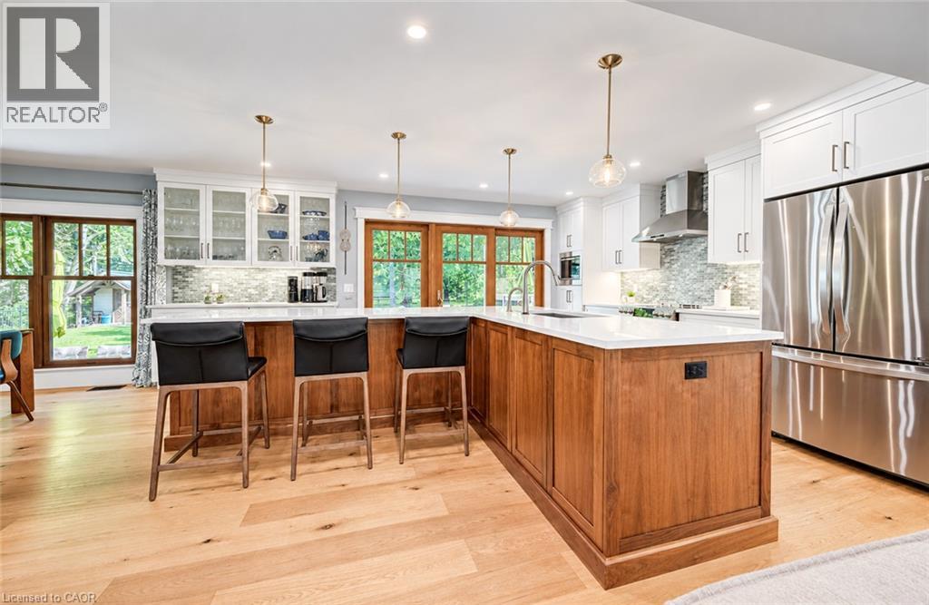 656 Westmount Road West — photo 20