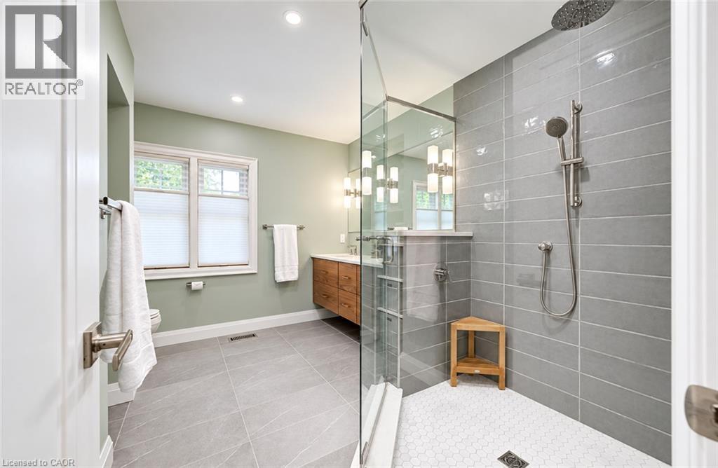 656 Westmount Road West — photo 25