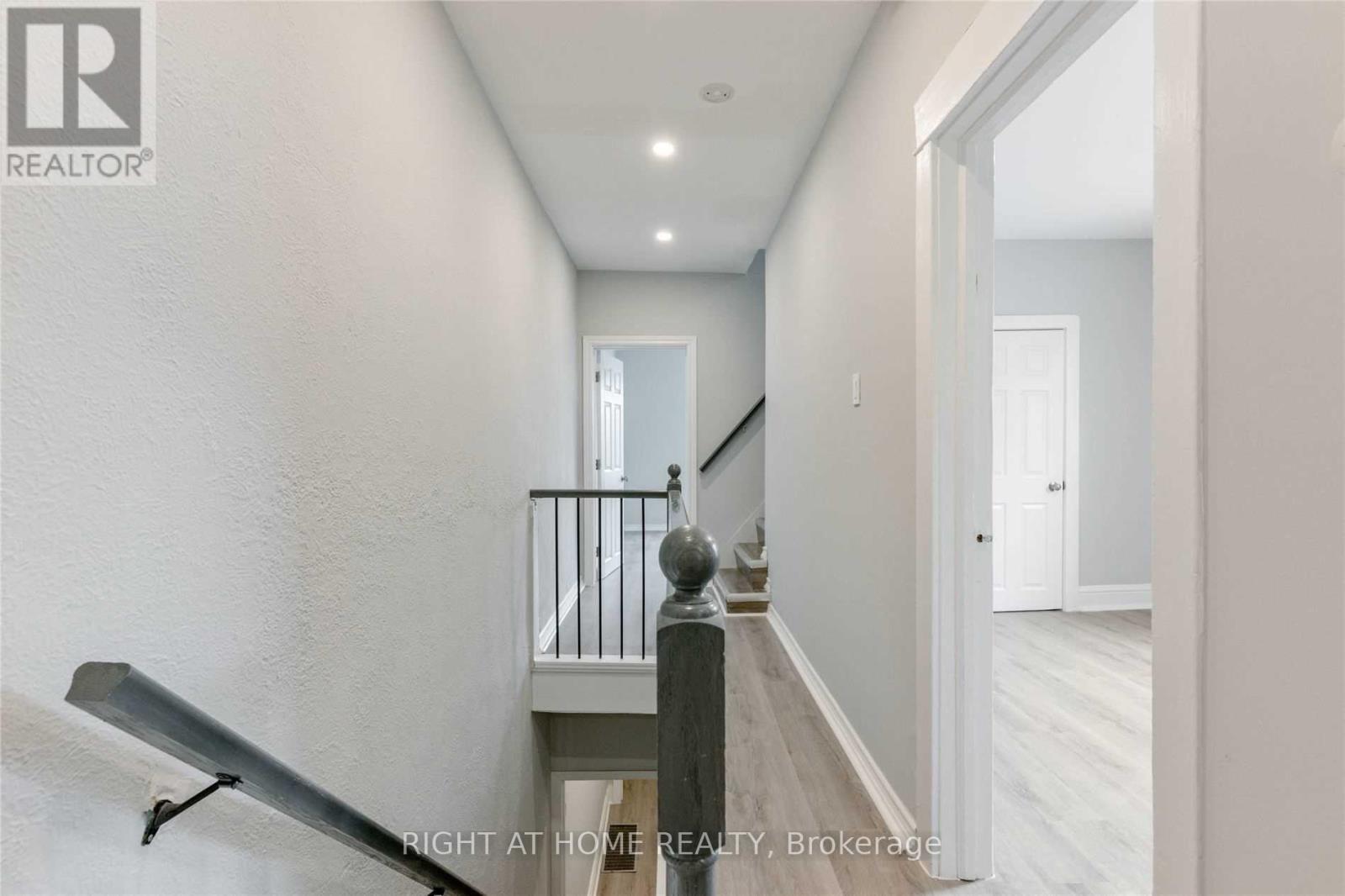 859 Gladstone Avenue — photo 14