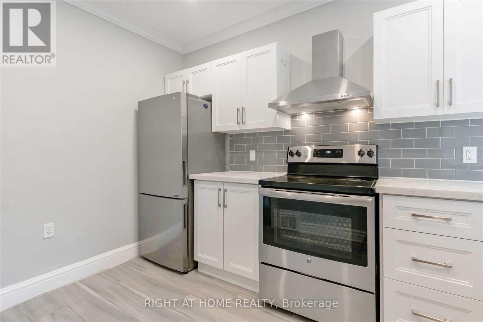 859 Gladstone Avenue — photo 3