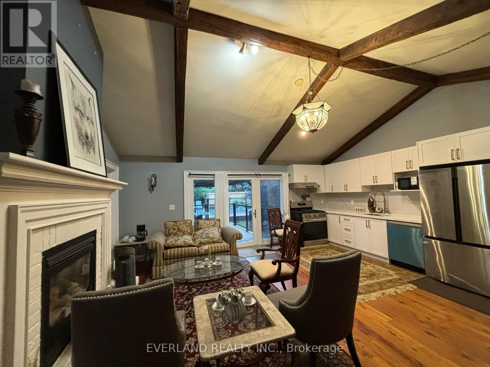 3369 St Paul Avenue — photo 20