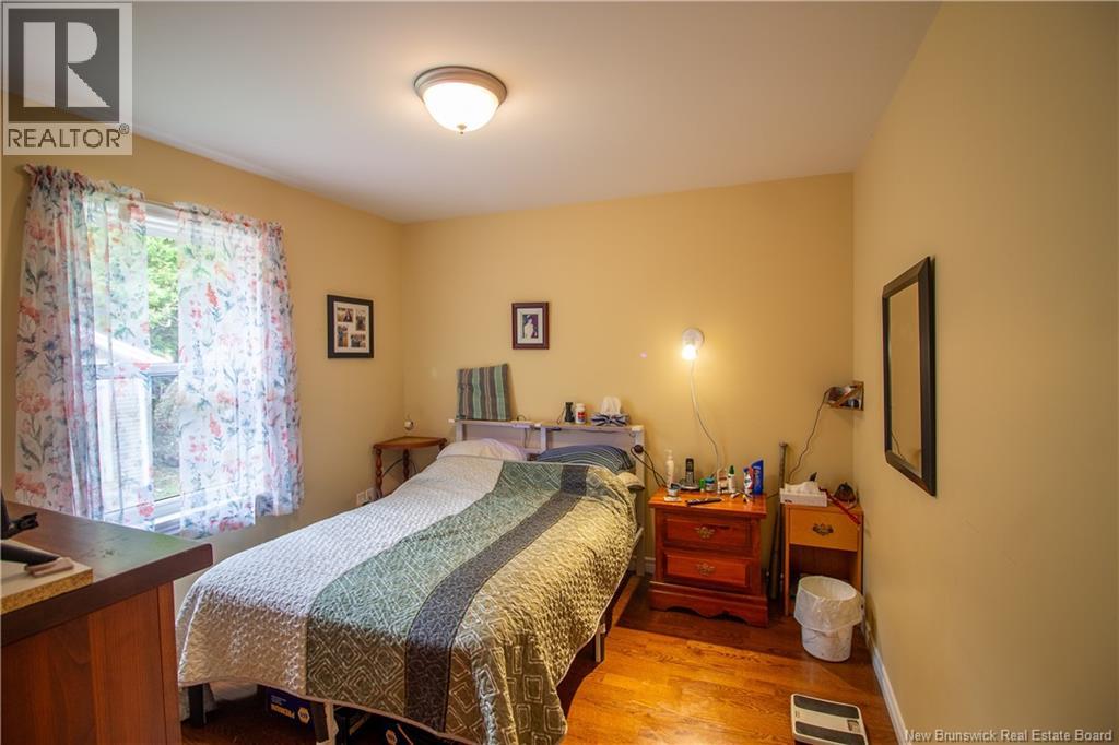 60 Walker Crescent - 7