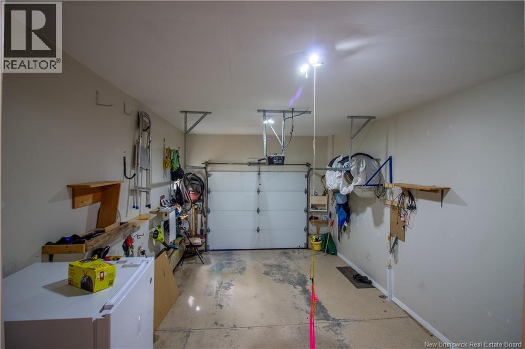 60 Walker Crescent - 32
