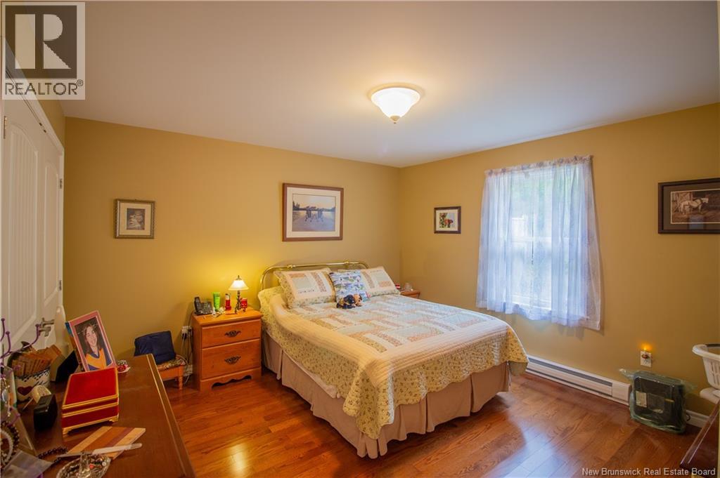 60 Walker Crescent - 22
