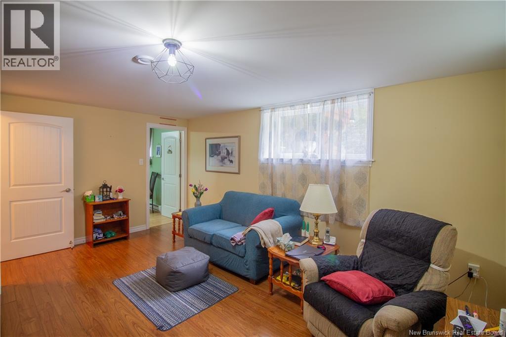 60 Walker Crescent - 25