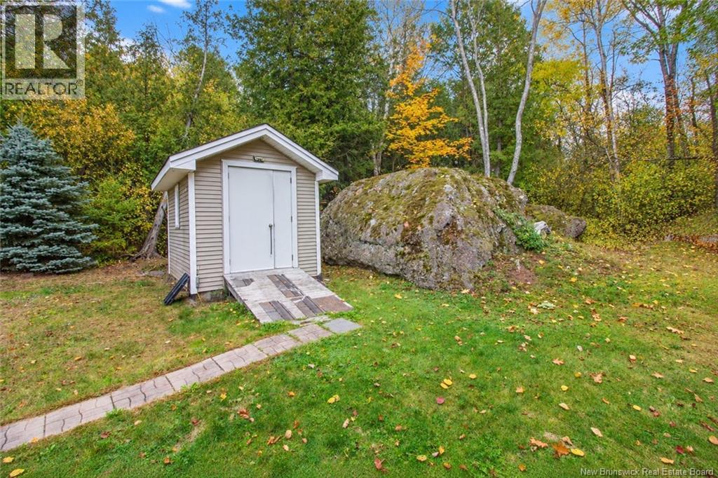 60 Walker Crescent - 36