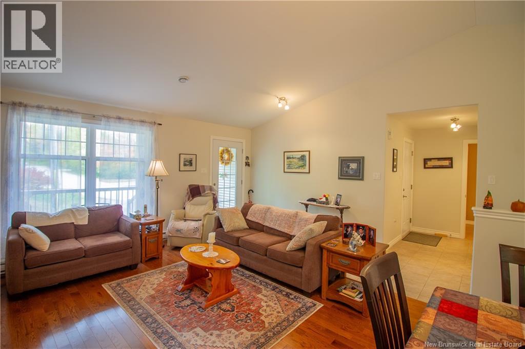 60 Walker Crescent - 9