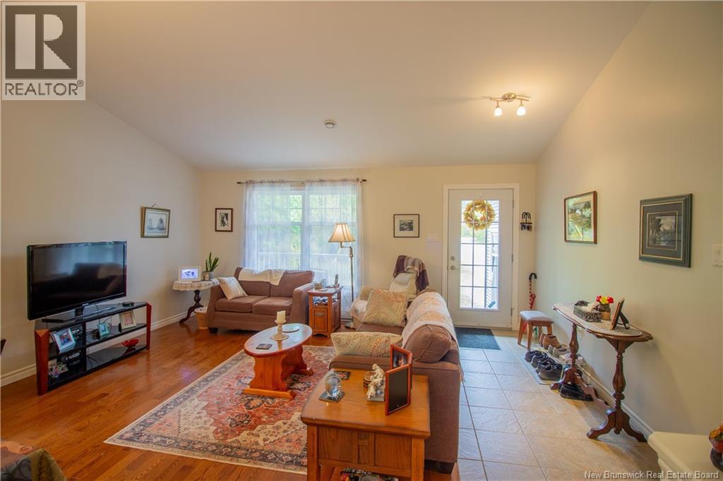 60 Walker Crescent - 8
