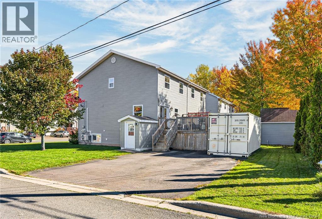 218 Glencairn Drive - 3