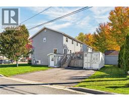 218 Glencairn Drive, photo 3