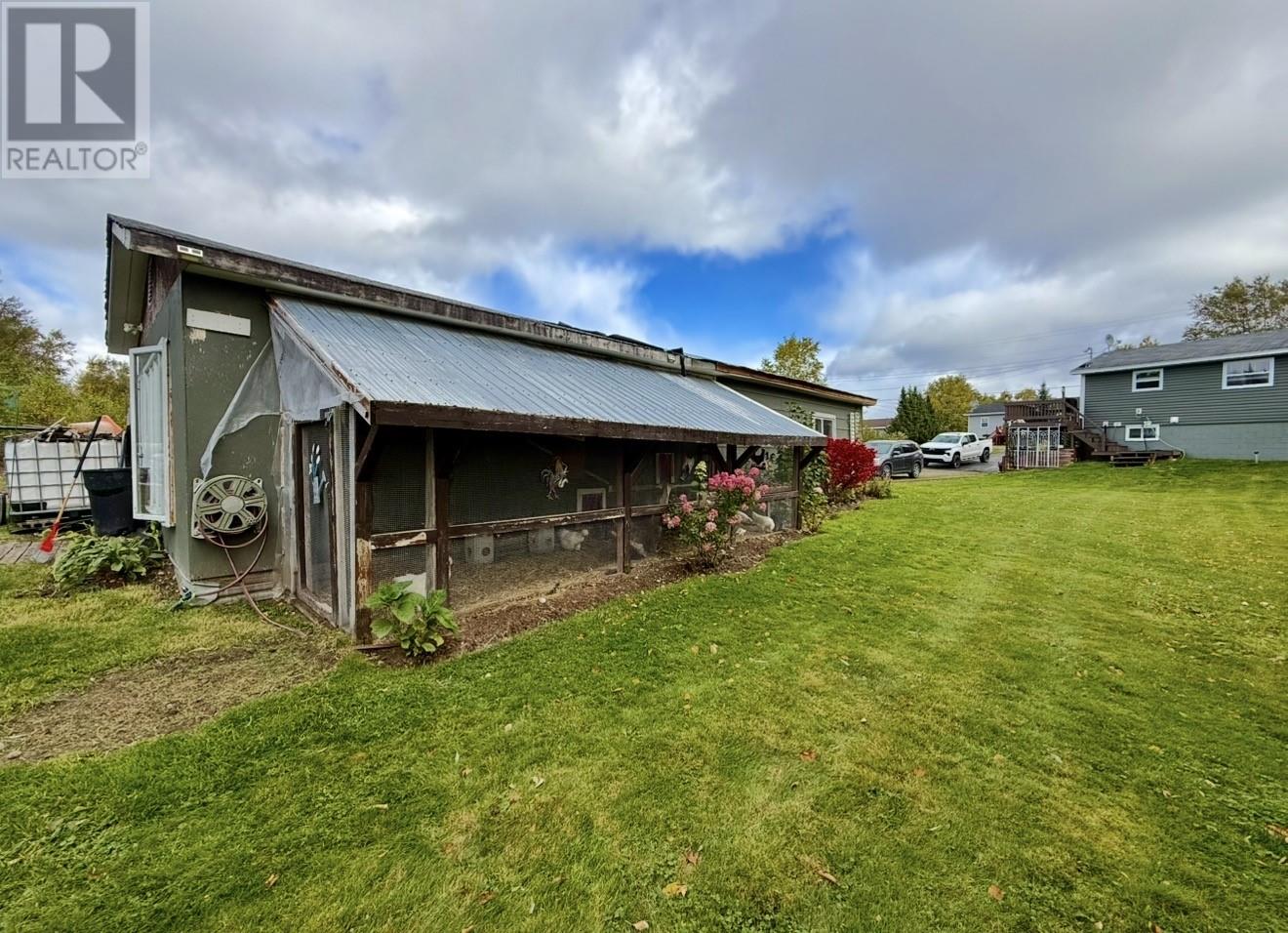 24 Farm Road - 14