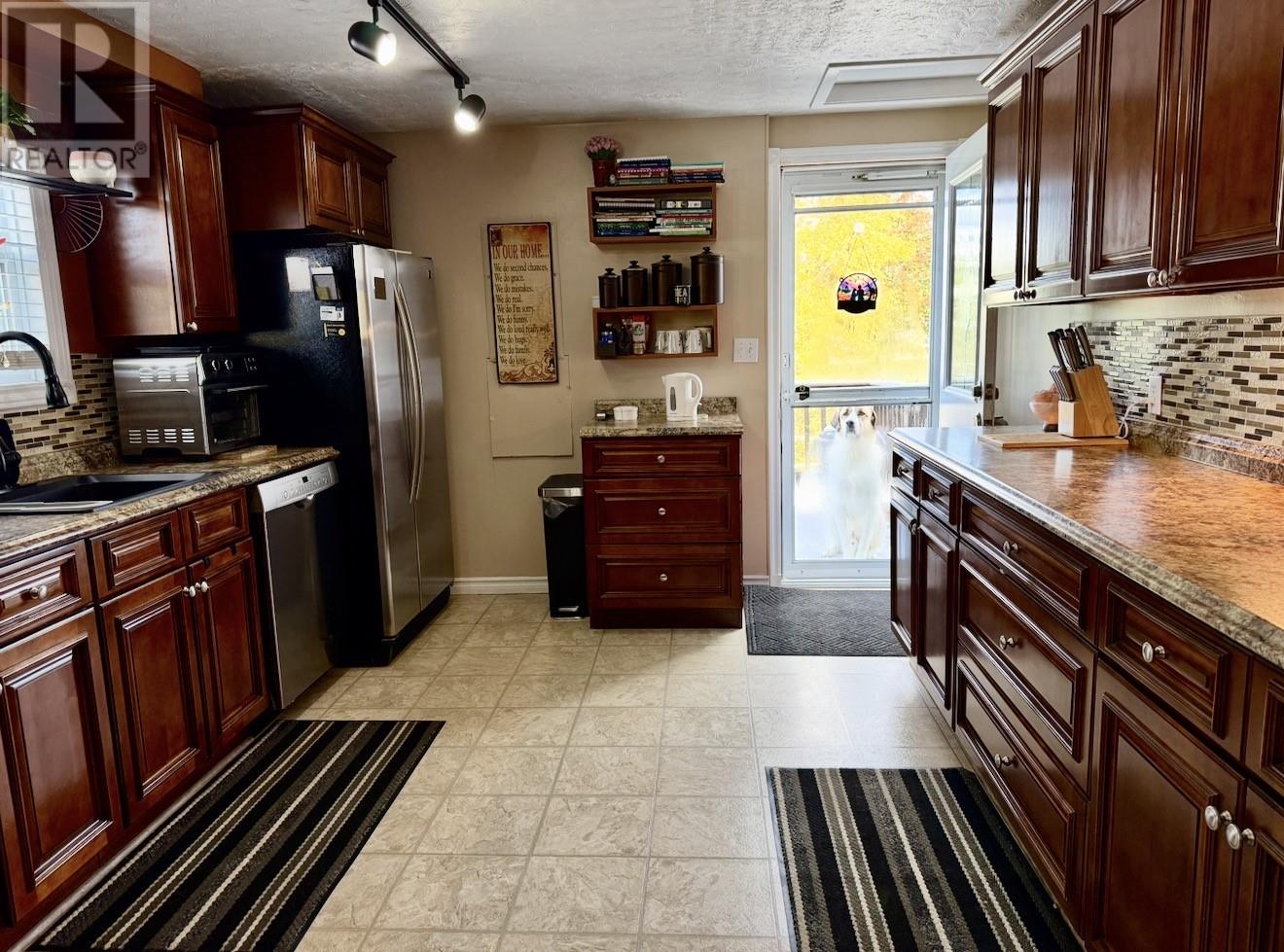 24 Farm Road - 26