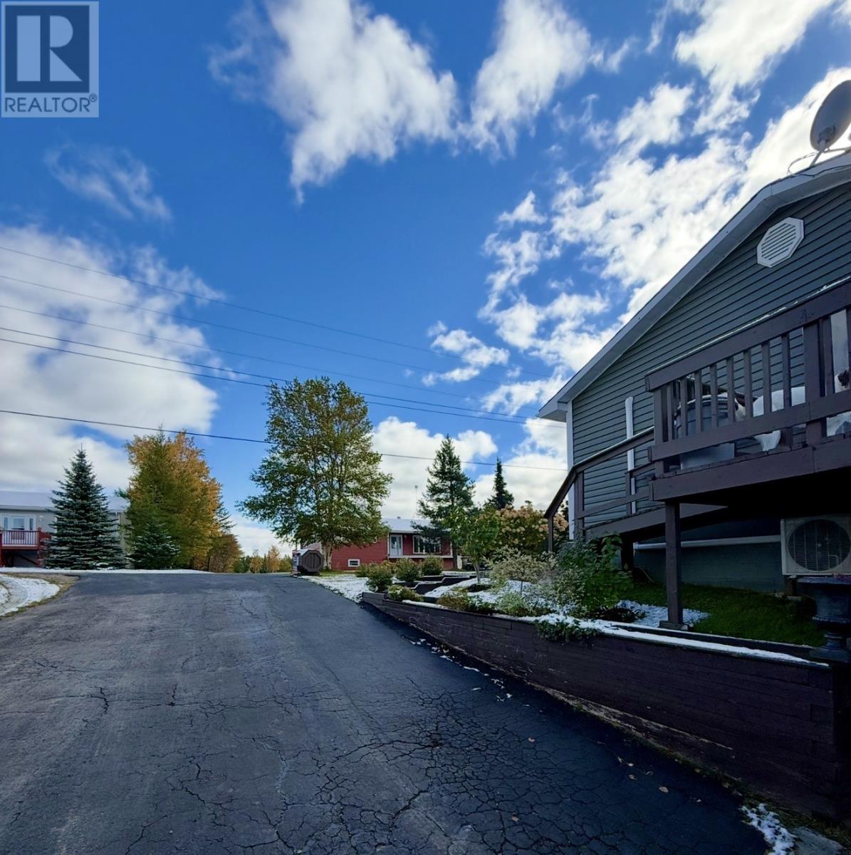 24 Farm Road - 48