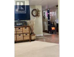 24 Farm Road thumbnail 41