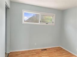 11 Evergreen Boulevard, Brandon, MB R7B2N2 Photo 7