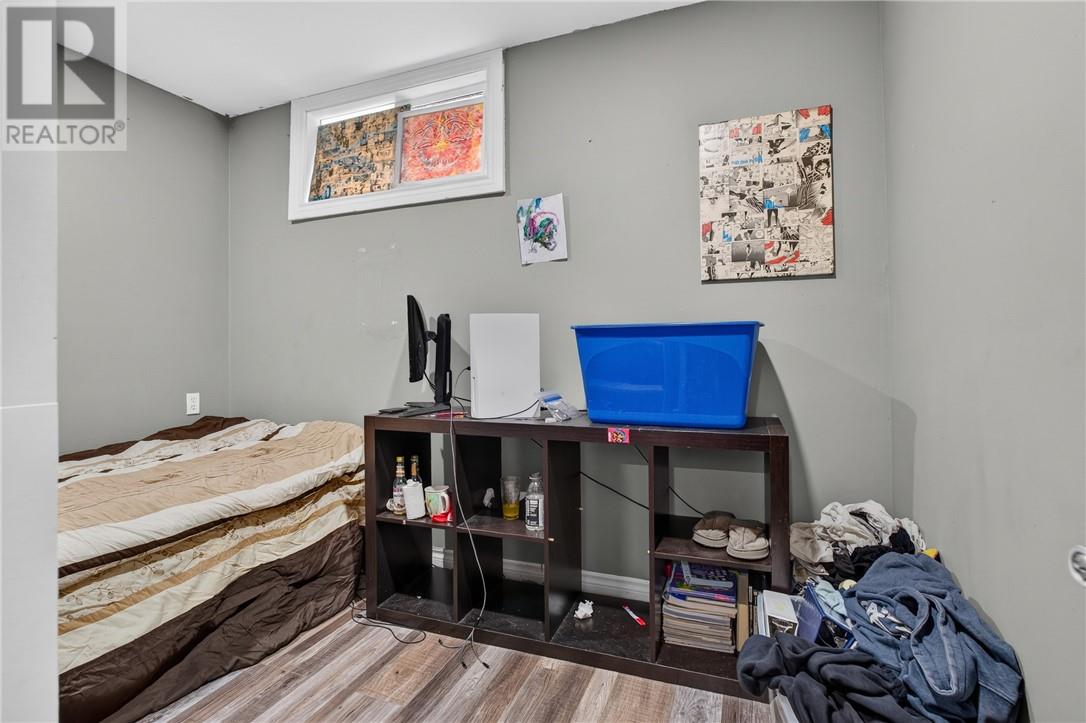 2871 Baker - 30