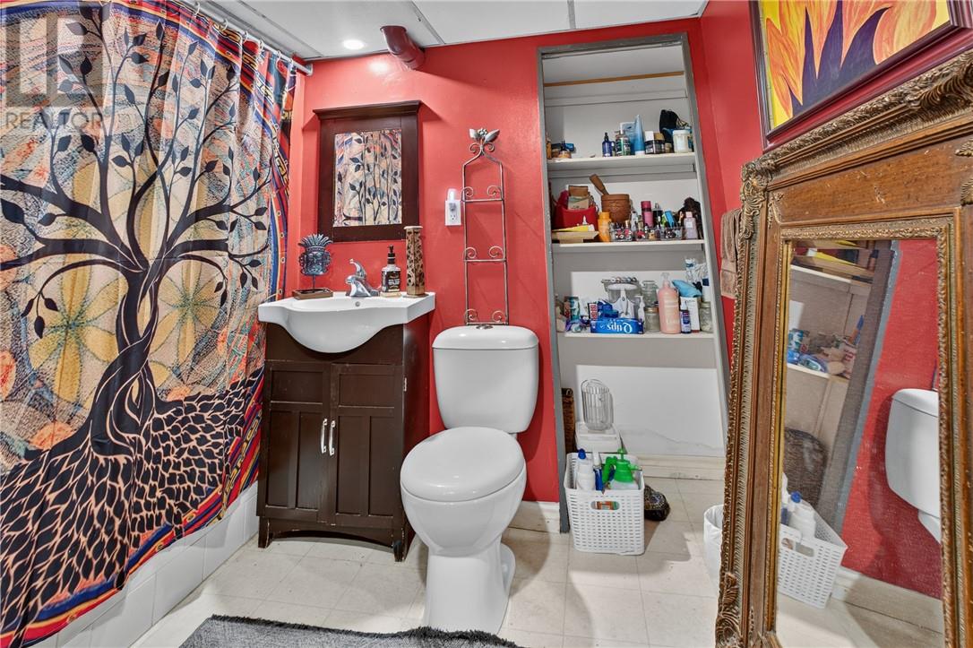 2871 Baker - 33