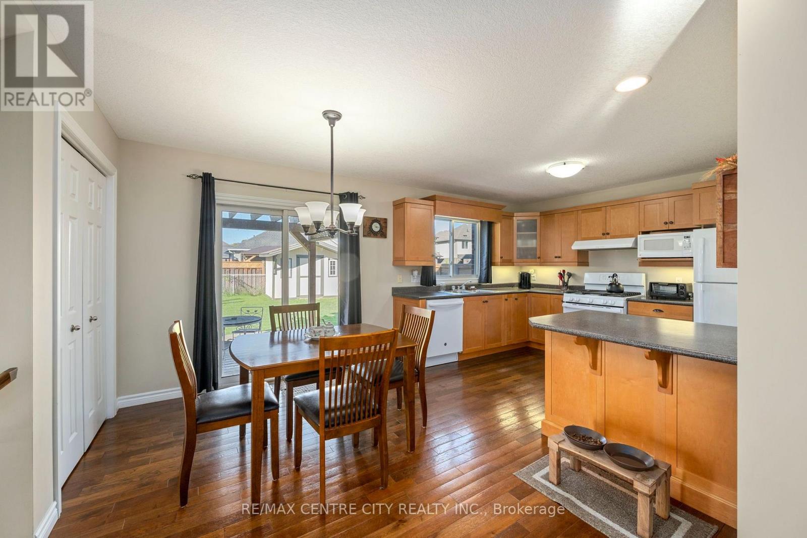52 Pine Valley Drive — photo 11