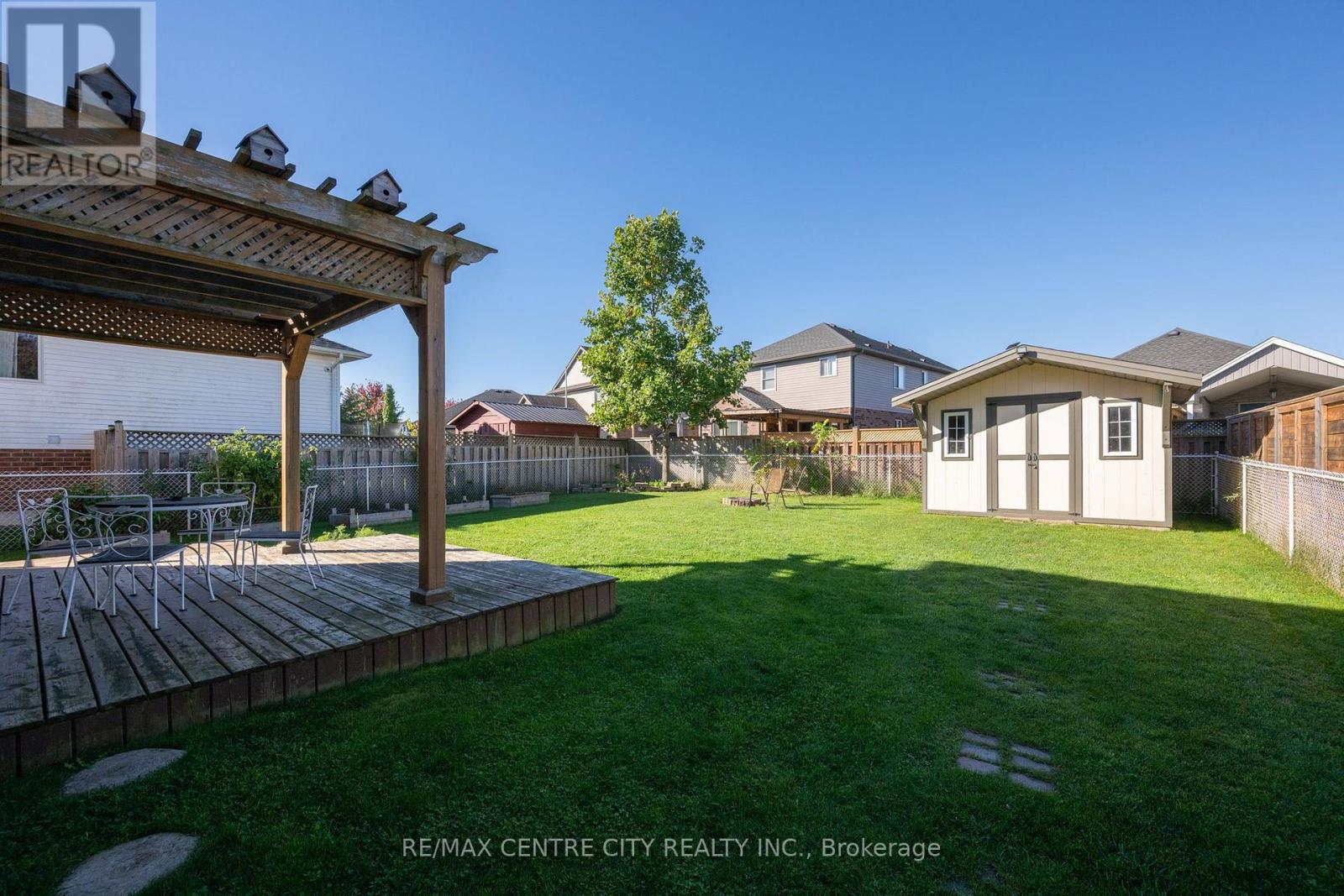 52 Pine Valley Drive — photo 33