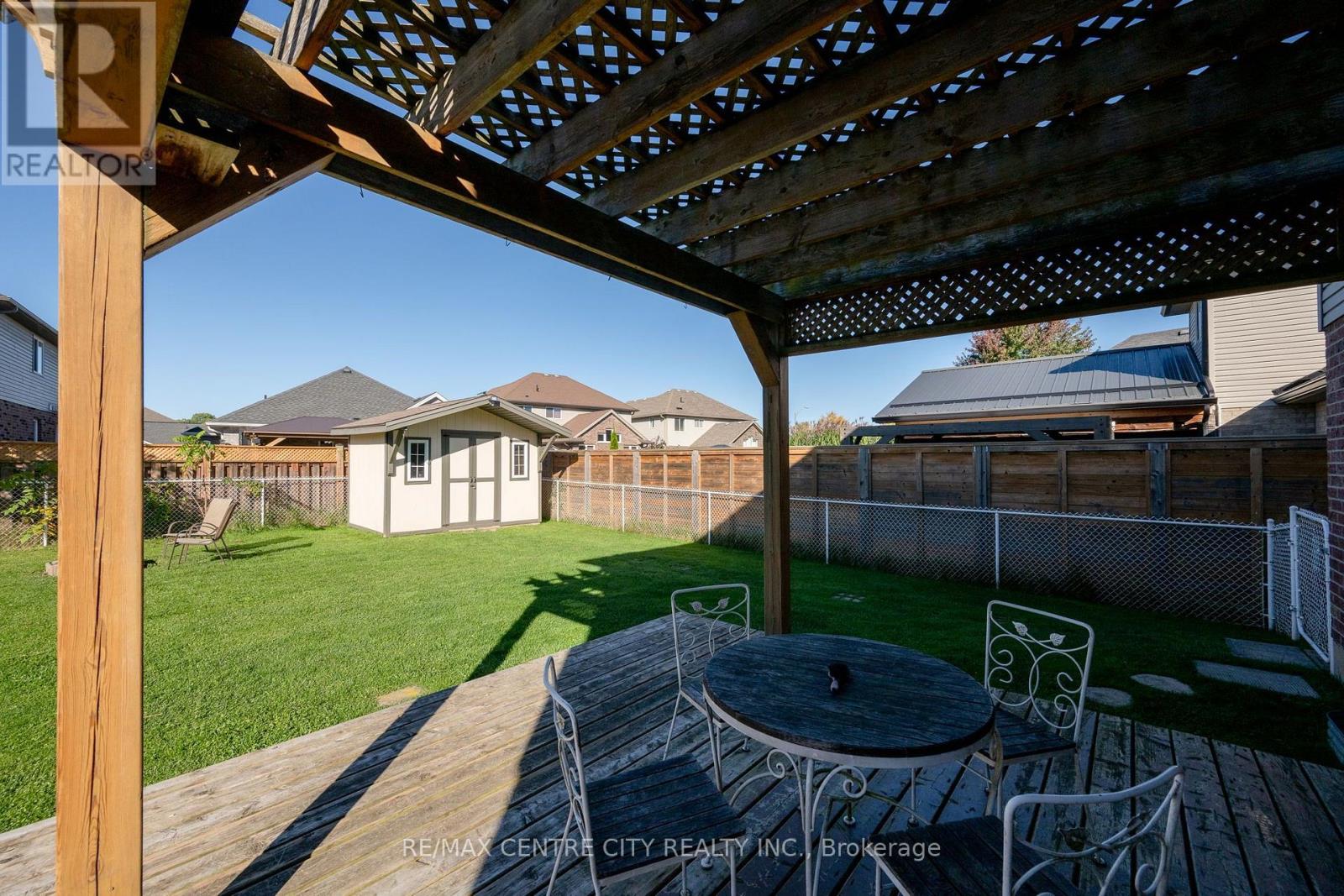 52 Pine Valley Drive — photo 34