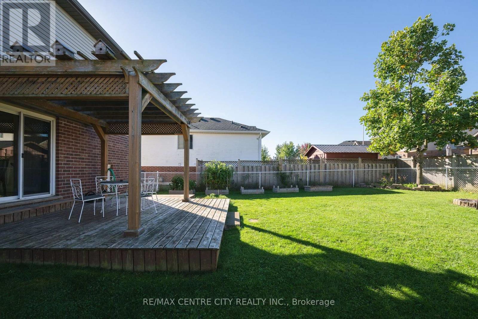 52 Pine Valley Drive — photo 39