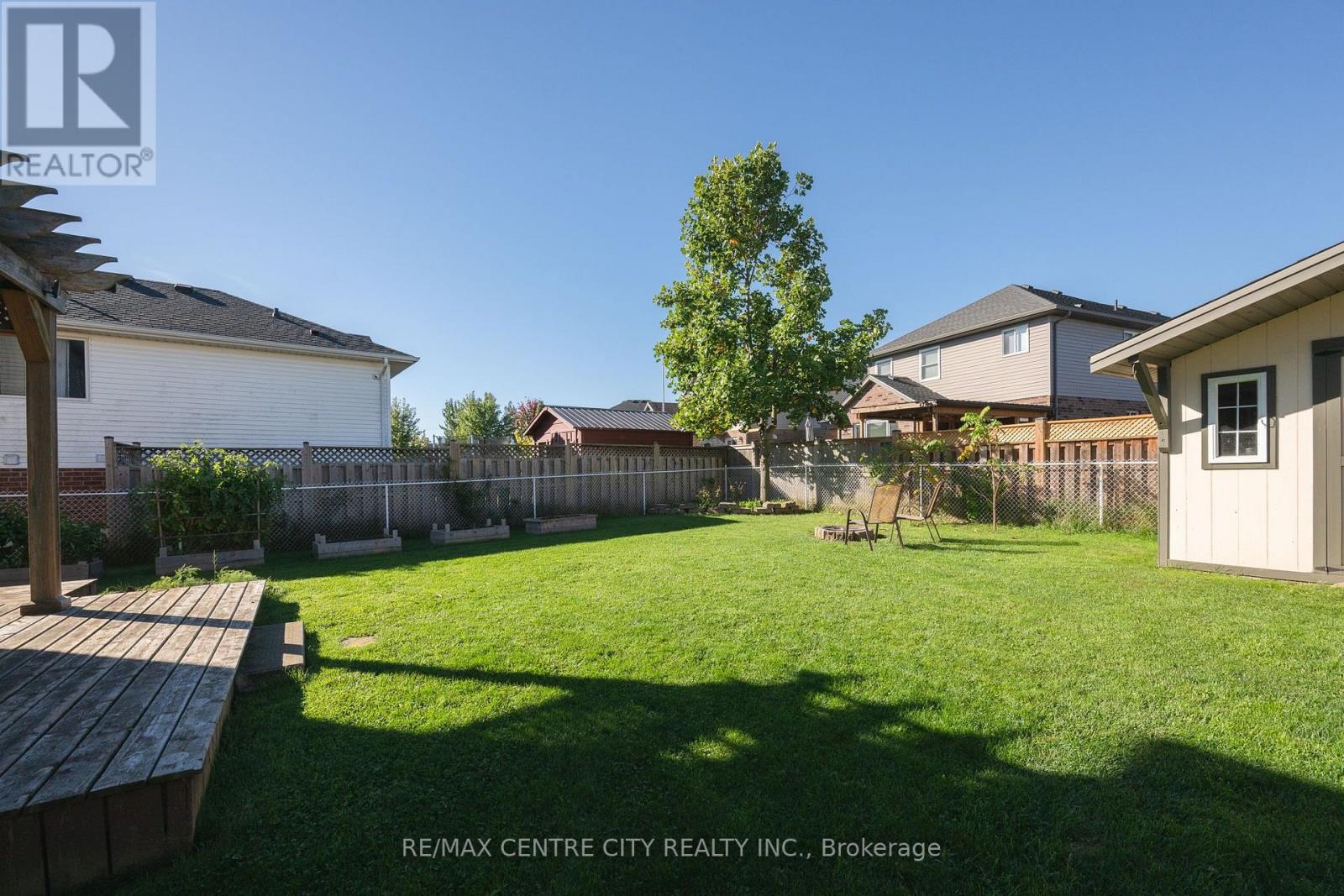52 Pine Valley Drive — photo 40