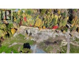 LOT Route 105, photo 4