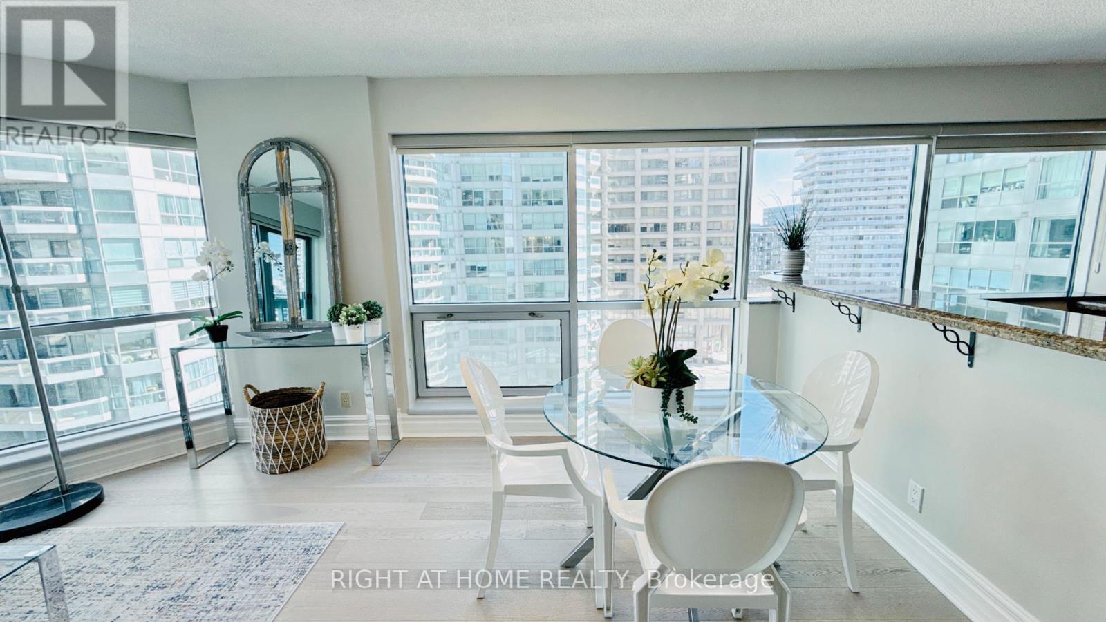 1012- 10 Queens Quay West, Toronto, ON photo 10