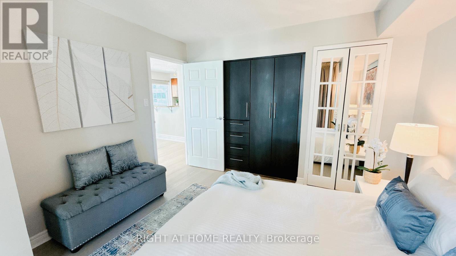 1012- 10 Queens Quay West, Toronto, ON photo 13