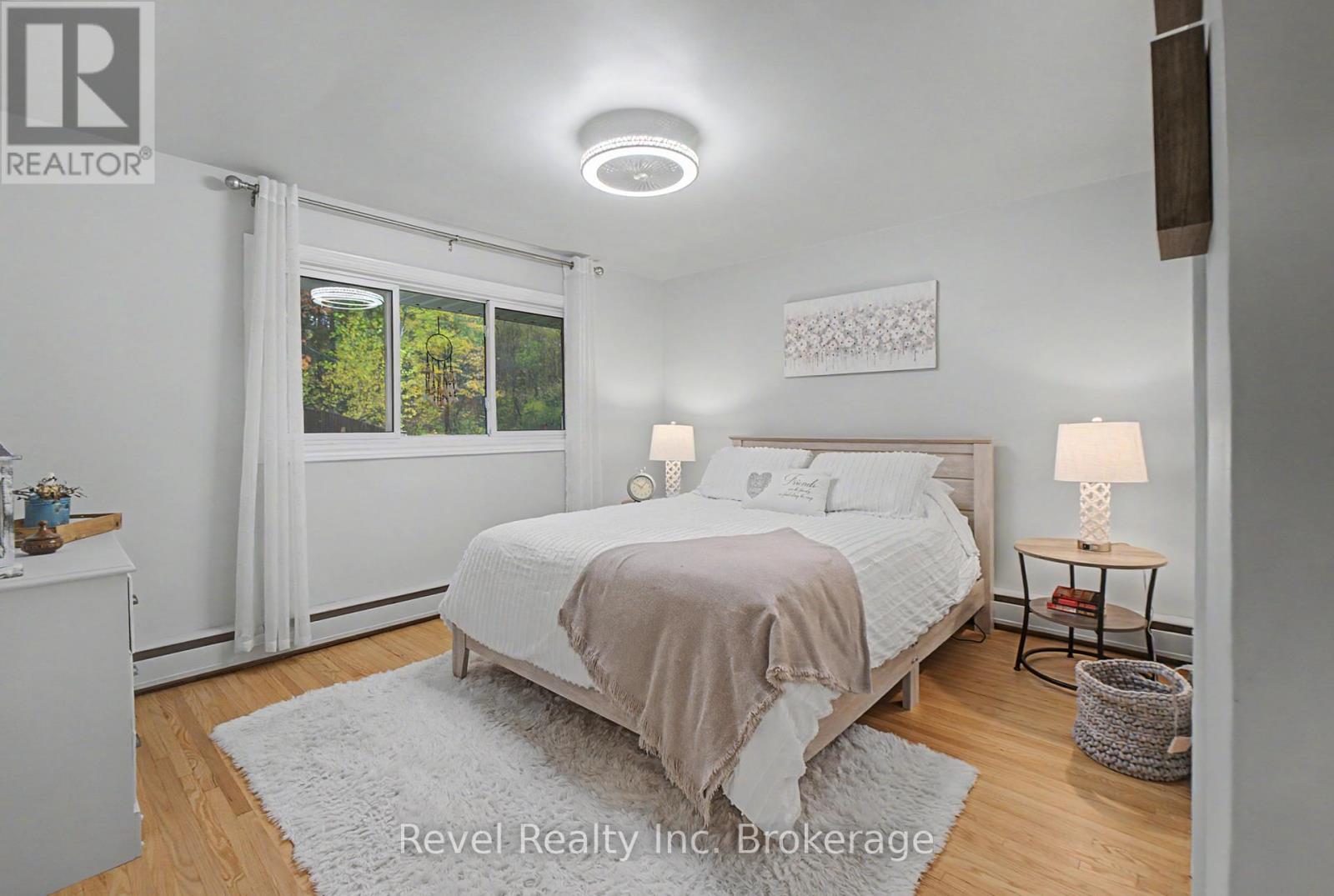 673 Laurentian Avenue — photo 20