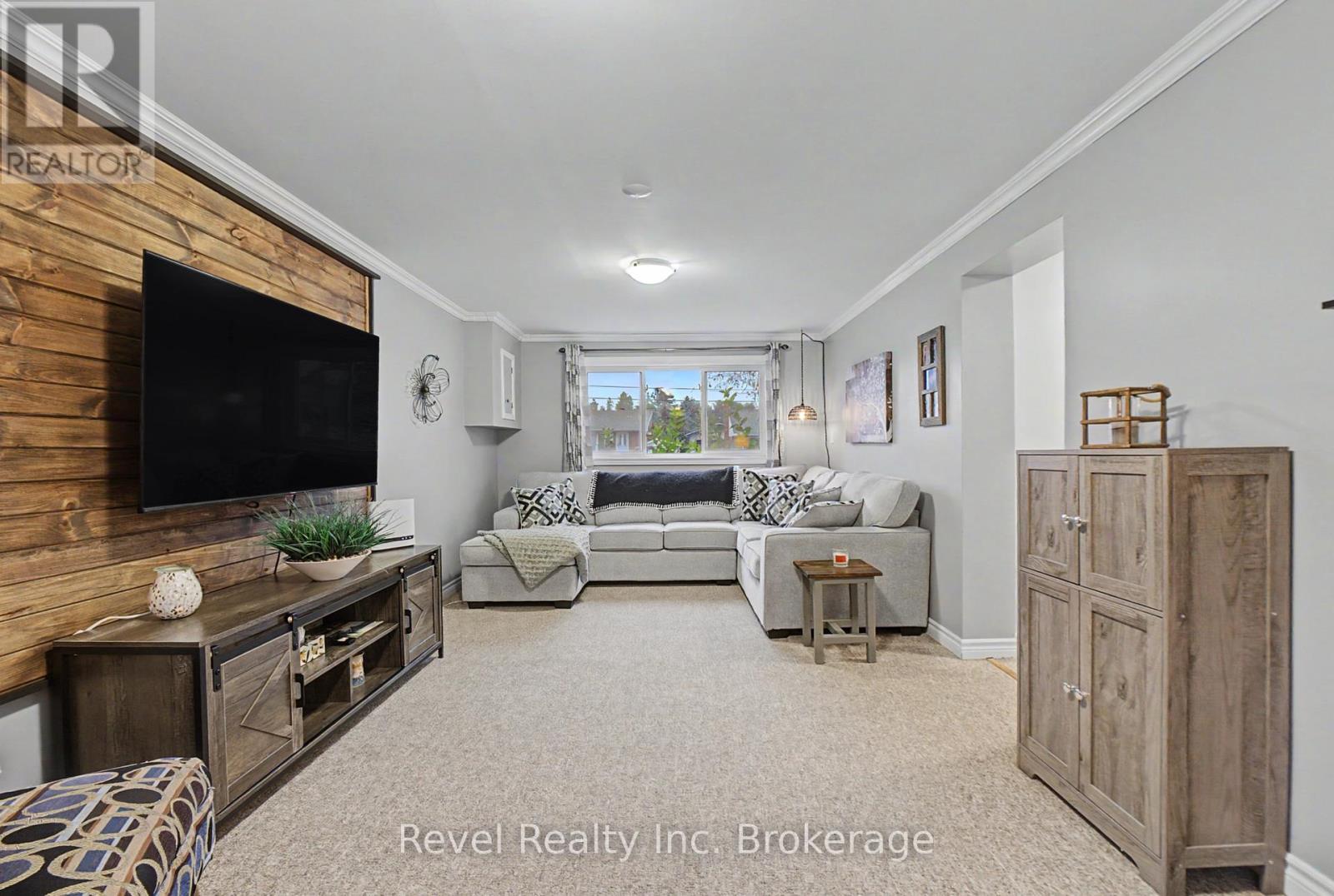 673 Laurentian Avenue — photo 30