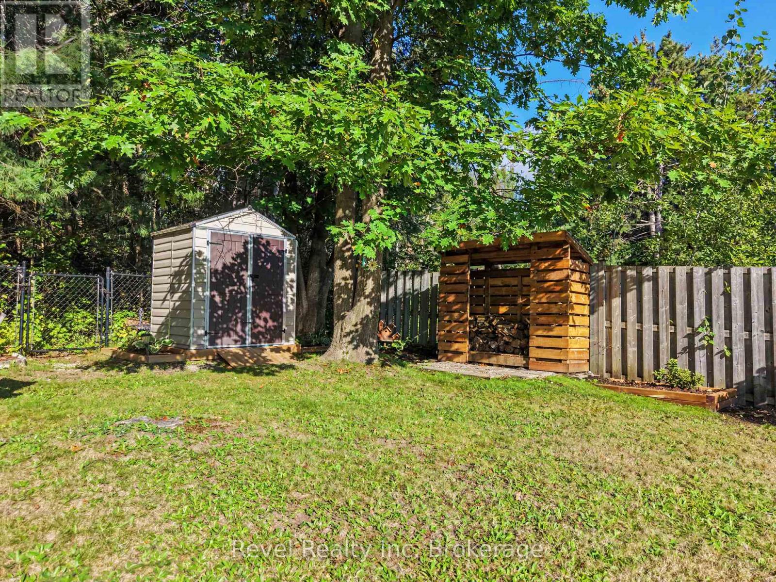 673 Laurentian Avenue — photo 37
