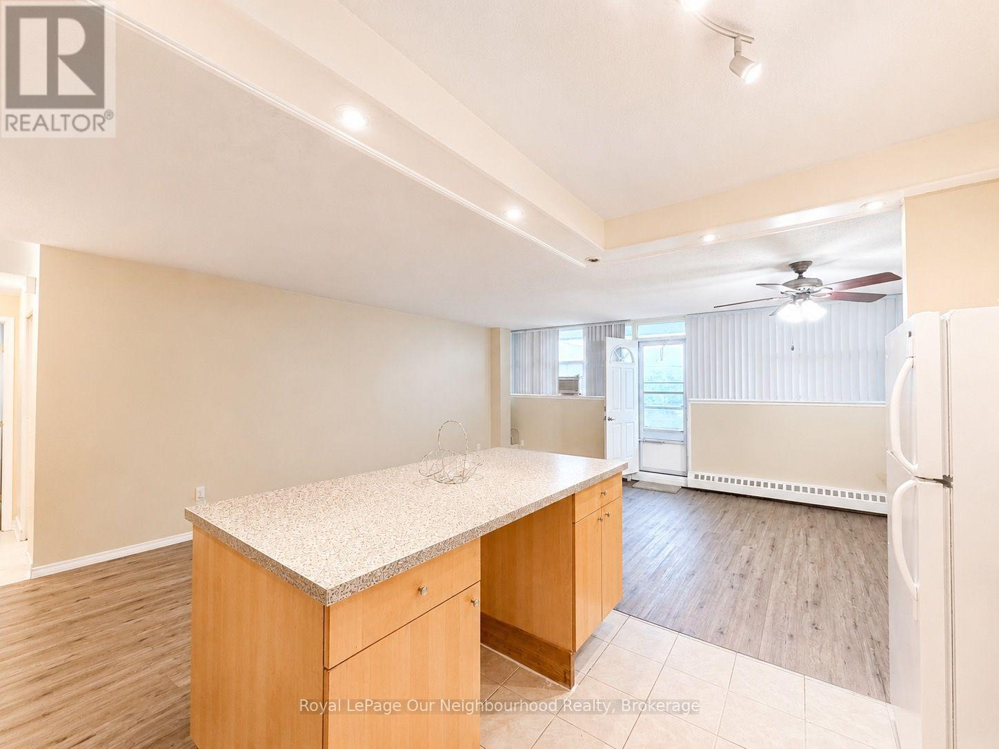 215 Glenridge Avenue — photo 8