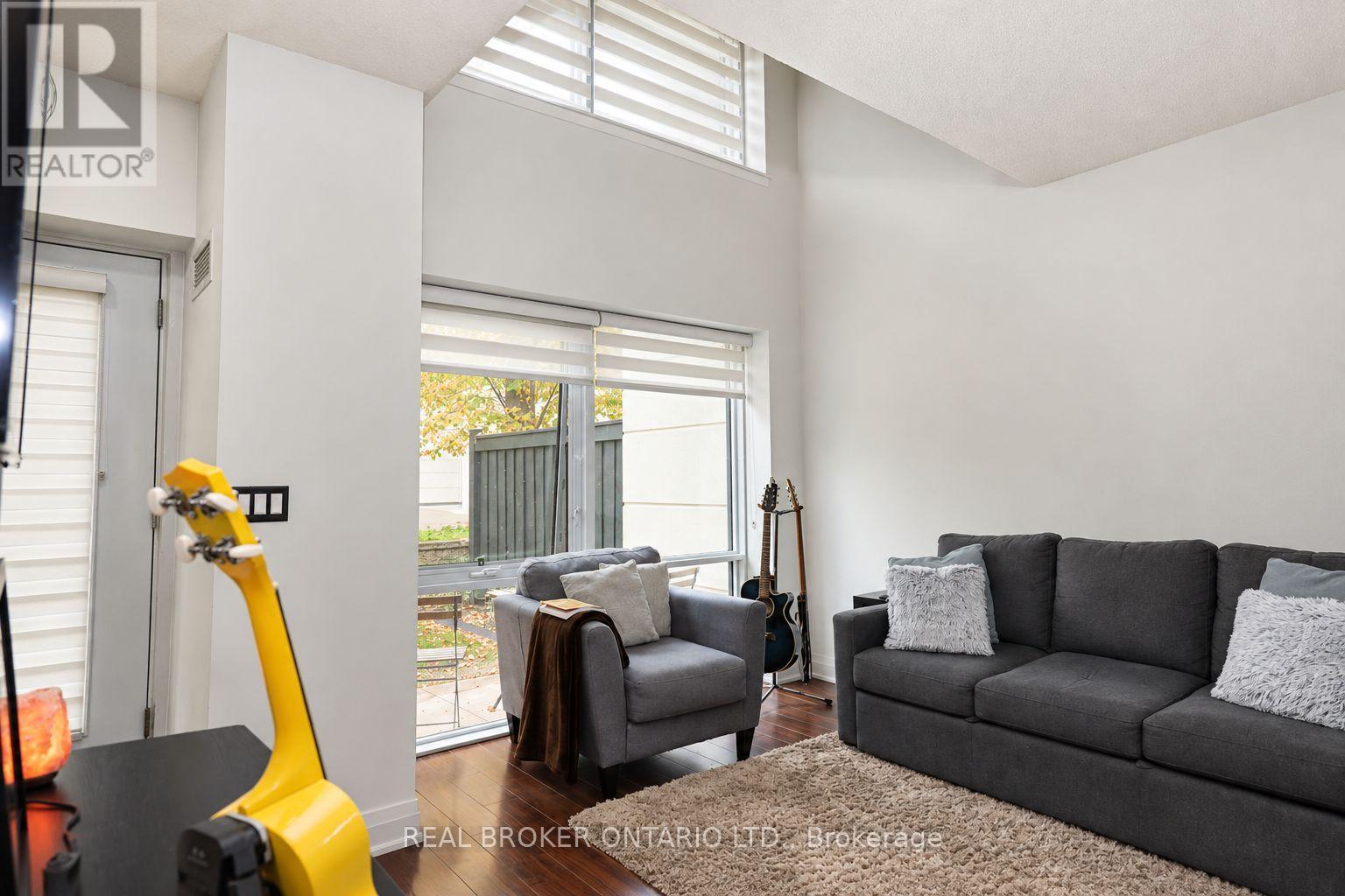 #111 12 WOODSTREAM BOULEVARD - 16