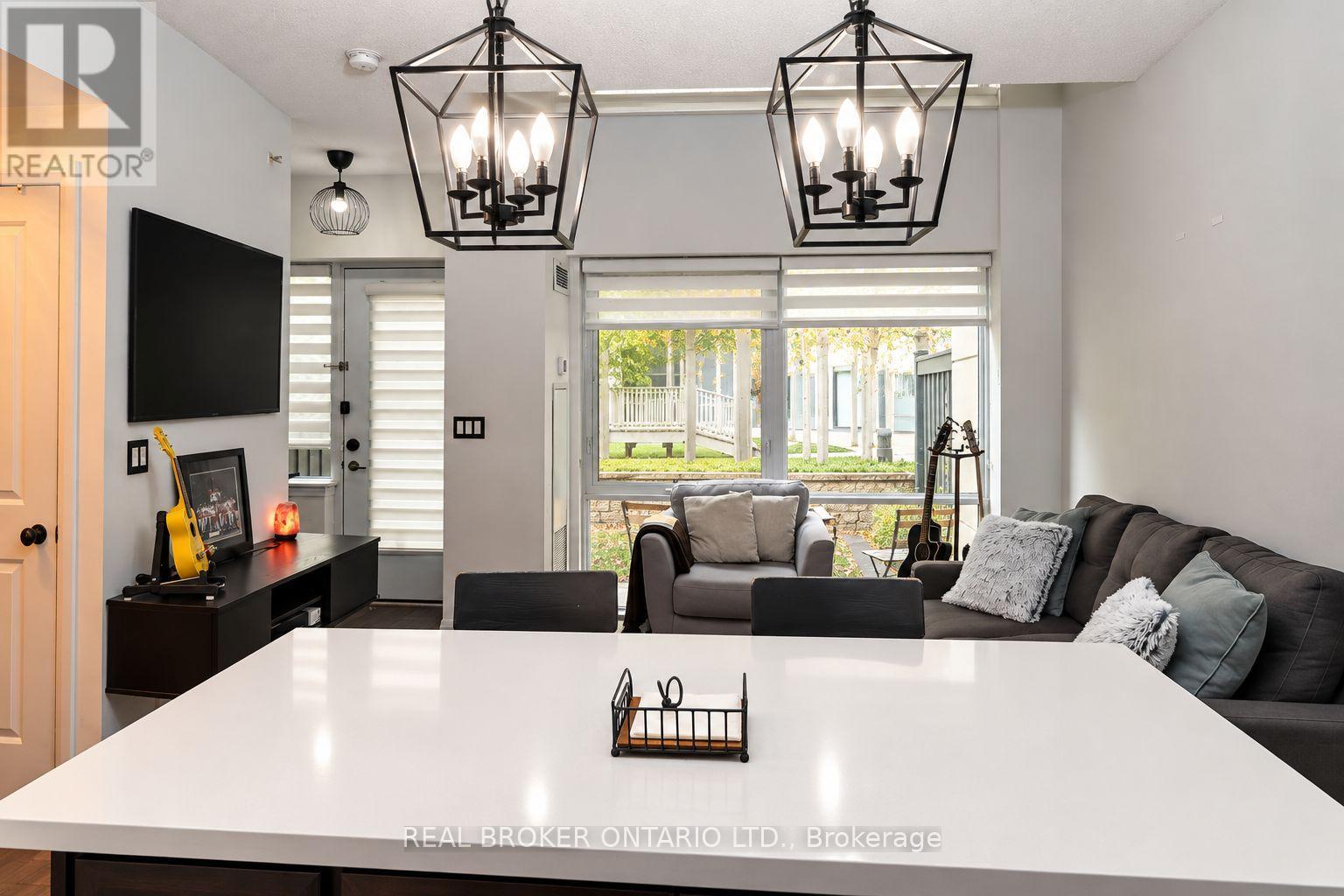 111- 12 Woodstream Boulevard, Vaughan, ON photo 3