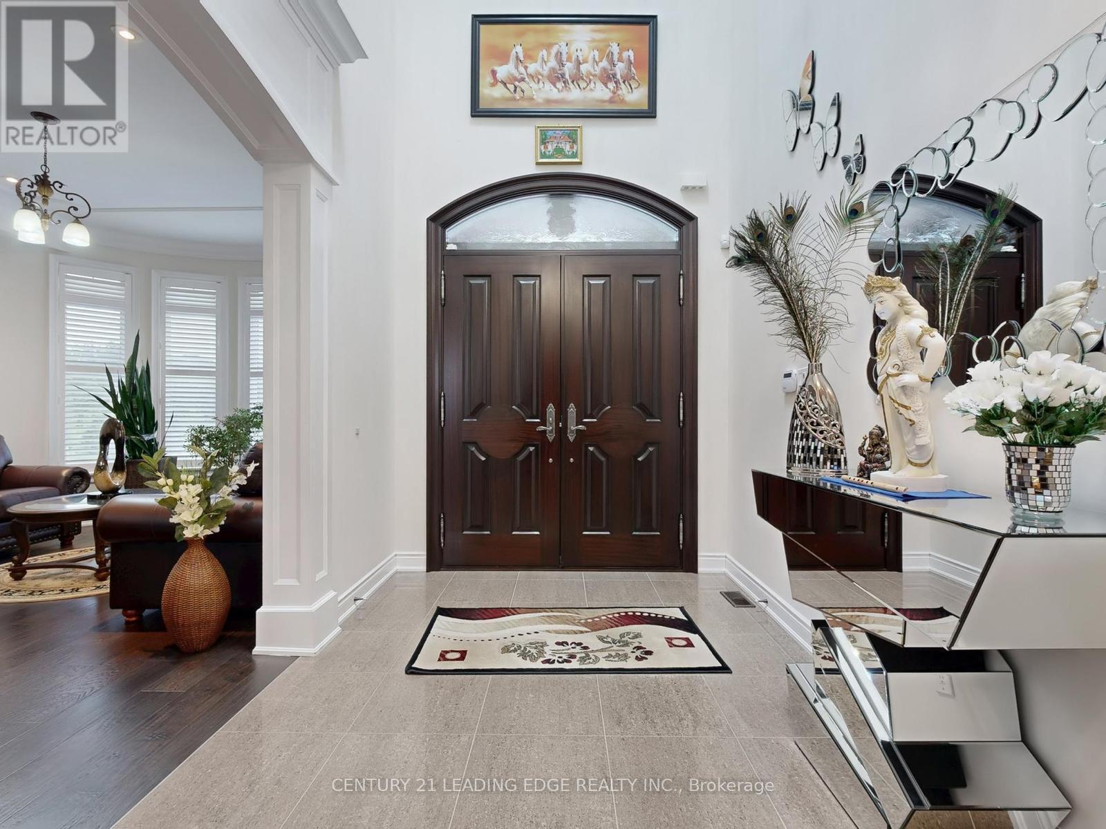 60 Stonesthrow Crescent, Uxbridge, ON photo 2