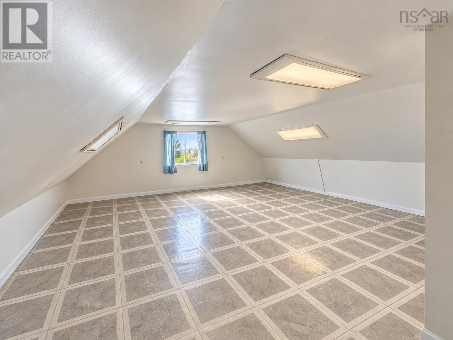 Property 37 of 48 of 54 Himmelman Drive